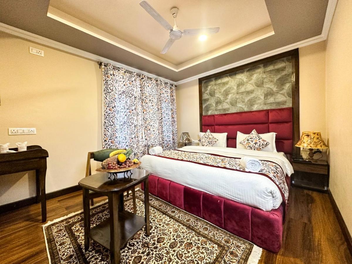 Srinagar Group Of Hotels מראה חיצוני תמונה