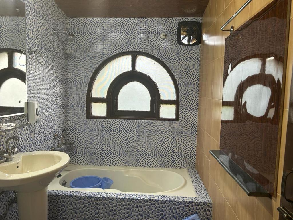 Srinagar Group Of Hotels מראה חיצוני תמונה
