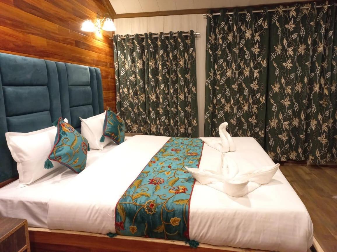 Srinagar Group Of Hotels מראה חיצוני תמונה