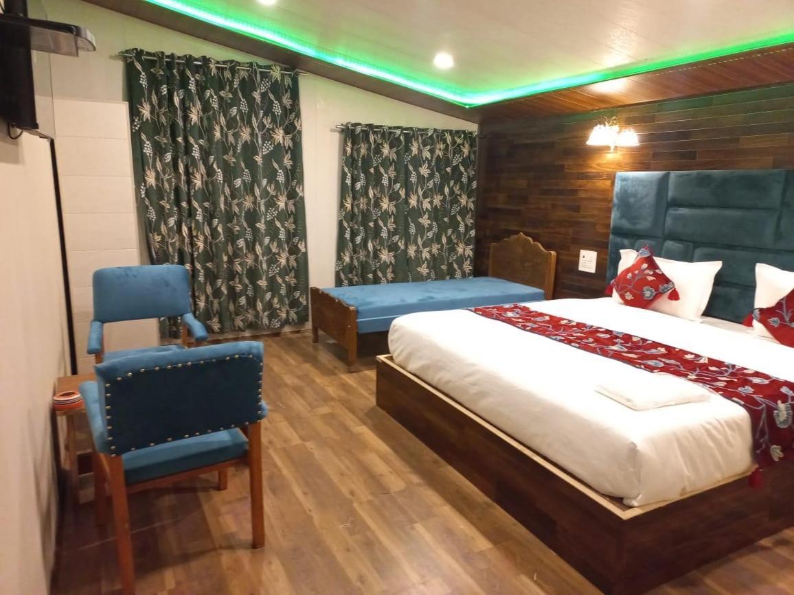 Srinagar Group Of Hotels מראה חיצוני תמונה
