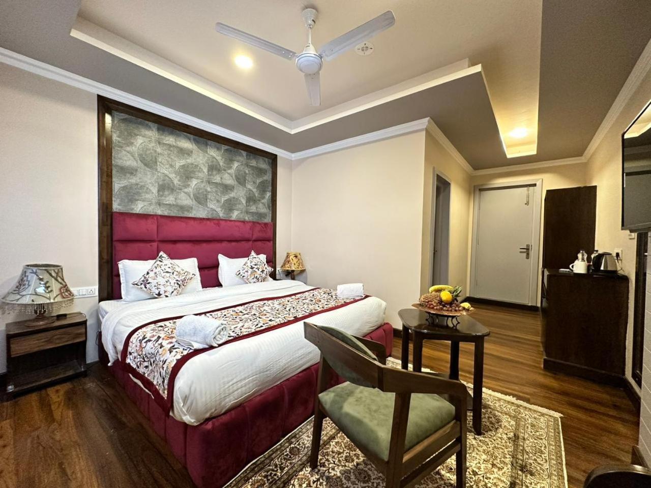 Srinagar Group Of Hotels מראה חיצוני תמונה